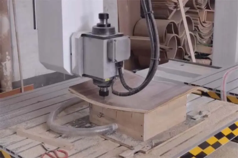 مخرطة خشب ذكية CNC ذات خمسة محاور ثنائية الطاولة